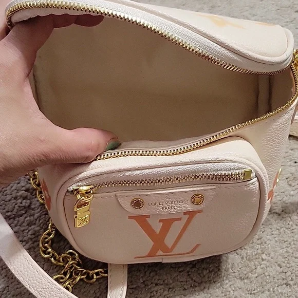 Fashion  Crossbody Bag in Cream and Orange - Picture 3 of 10